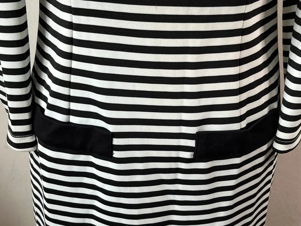 Billede 3 - SportMax, stribet kjole, str 32