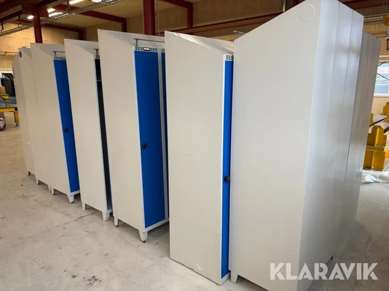 Billede 6 - Garderobeskabe Blika - 13 sektioner i alt = 37 skabe i alt