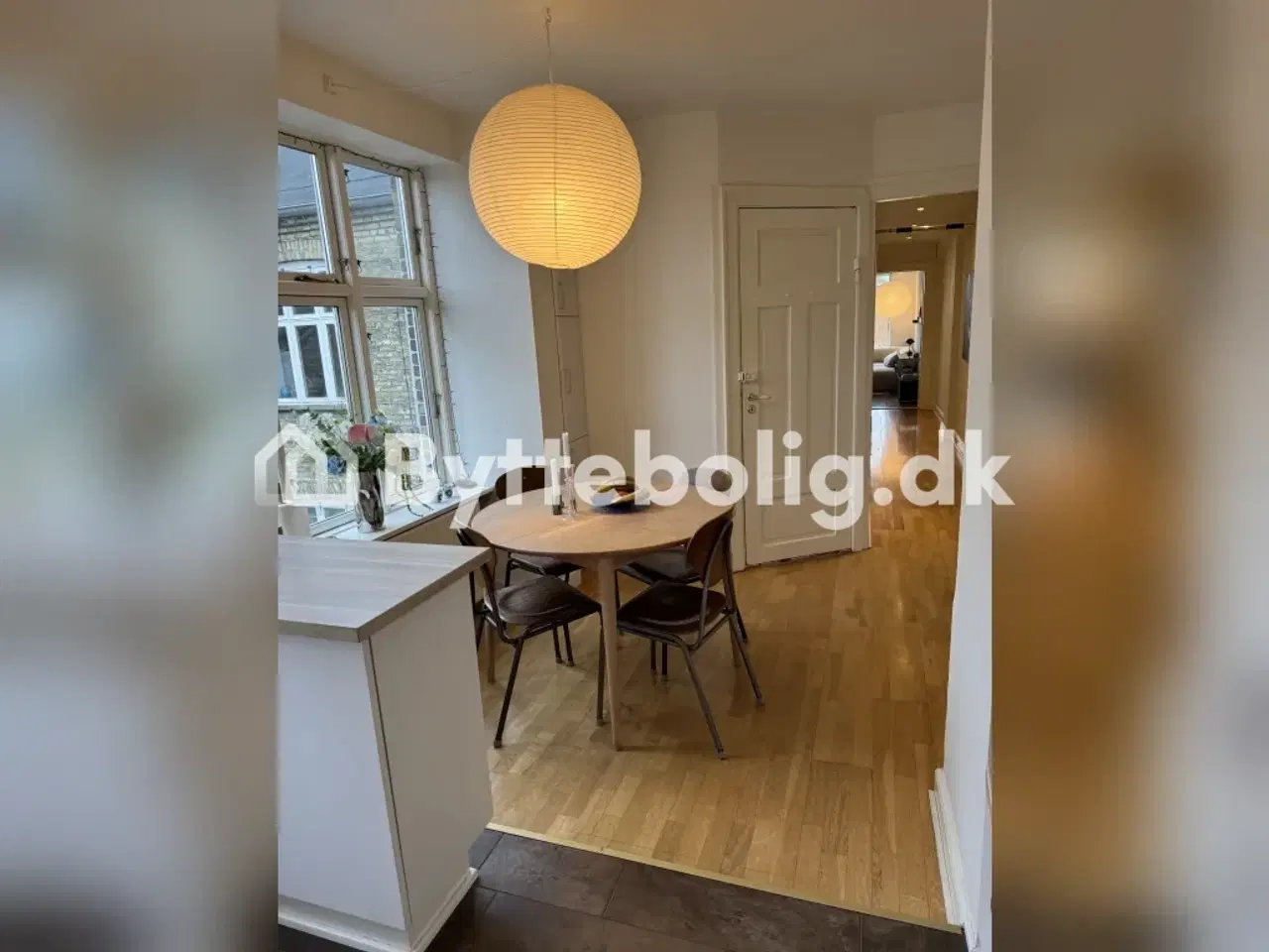 Billede 5 - Stor lys lejlighed 300 meter fra søerne