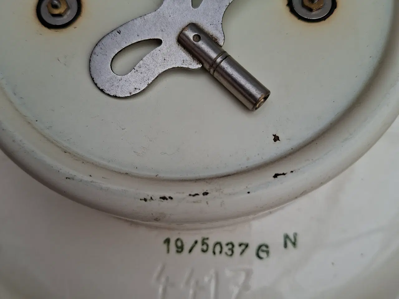 Billede 4 - JUNGHANS vægur i porcelæn med nøgle gør precis