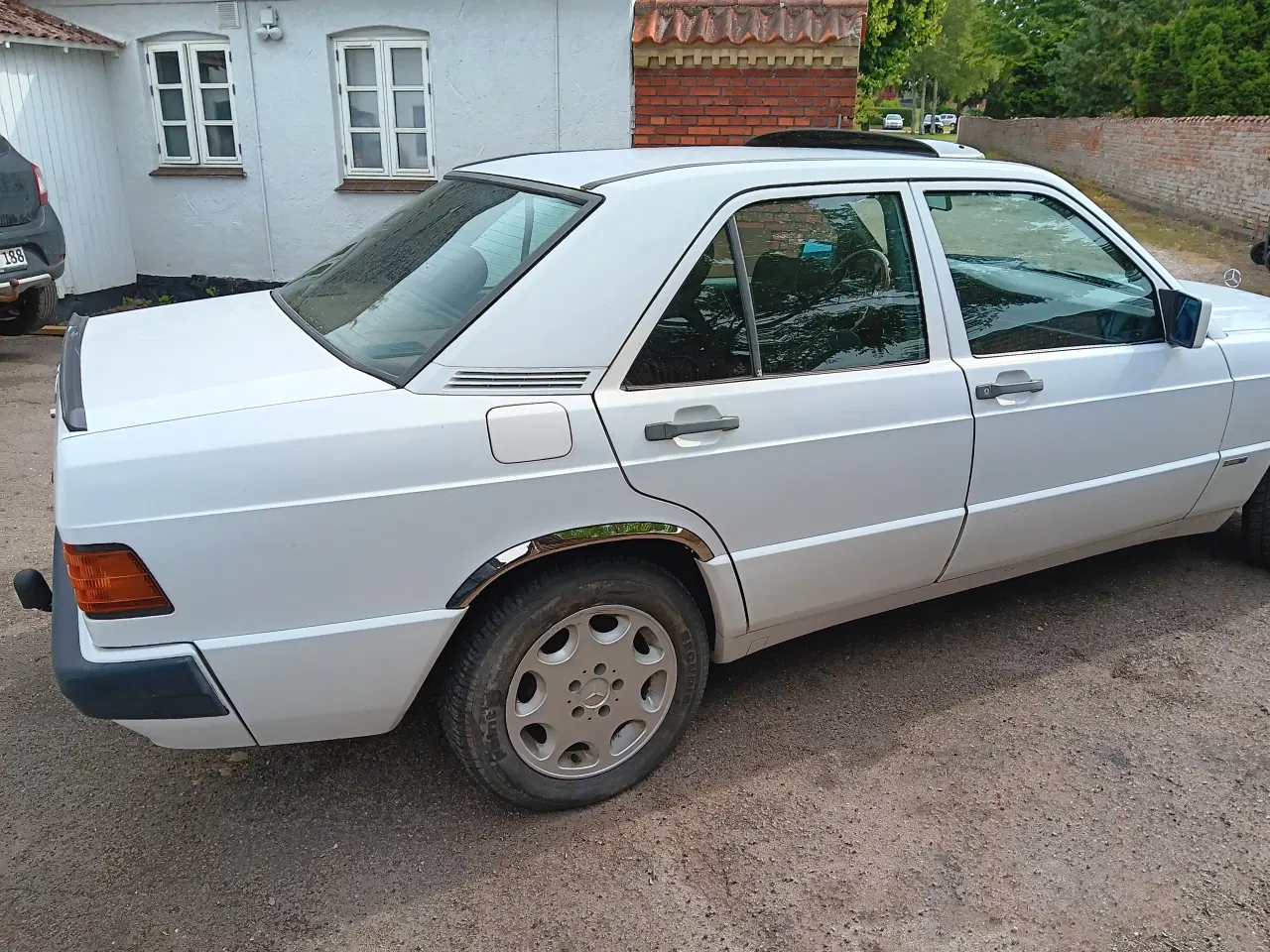 Billede 3 - Mercedes 190 2.5 D nysynet med plader 