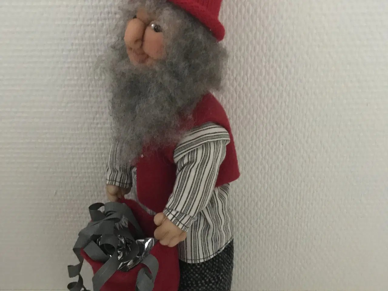 Billede 2 - Nisse med en gavehue