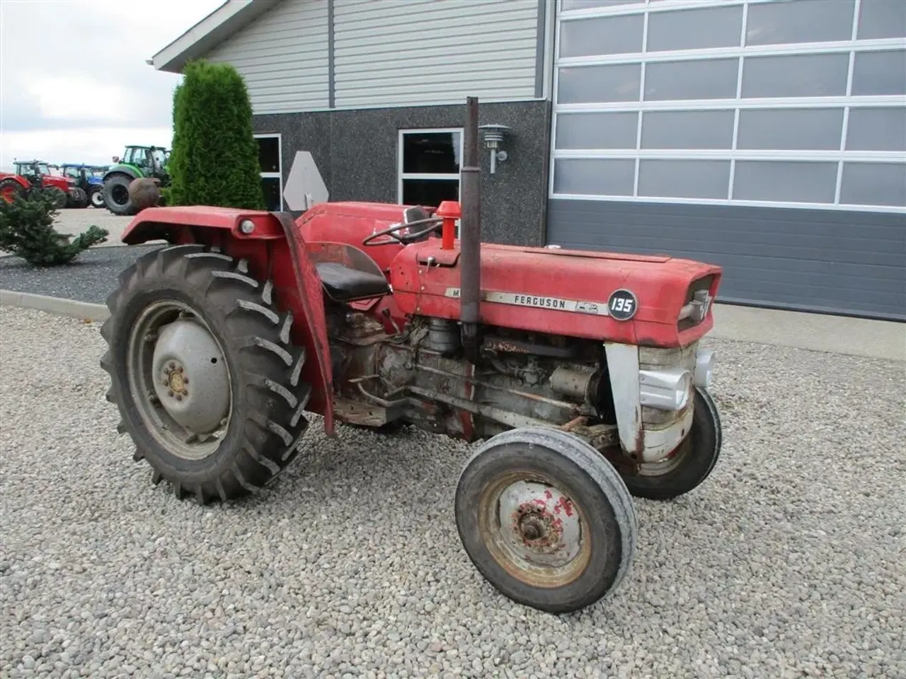 Billede 16 - Massey Ferguson 135 Sjælden Benzin MF135. Den starter og går godt