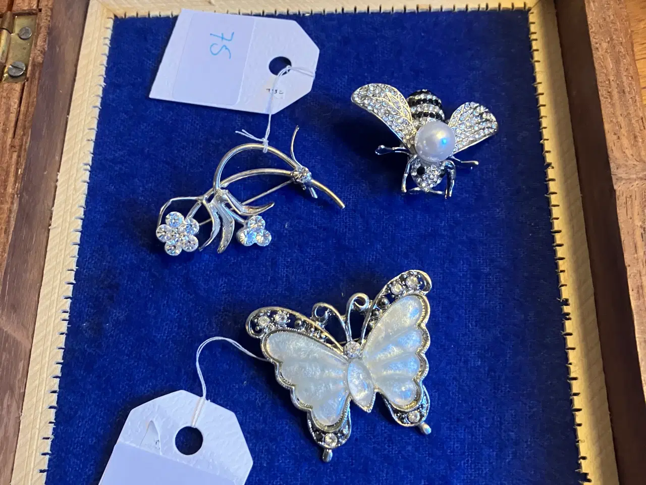 Billede 1 - Fine små brocher.