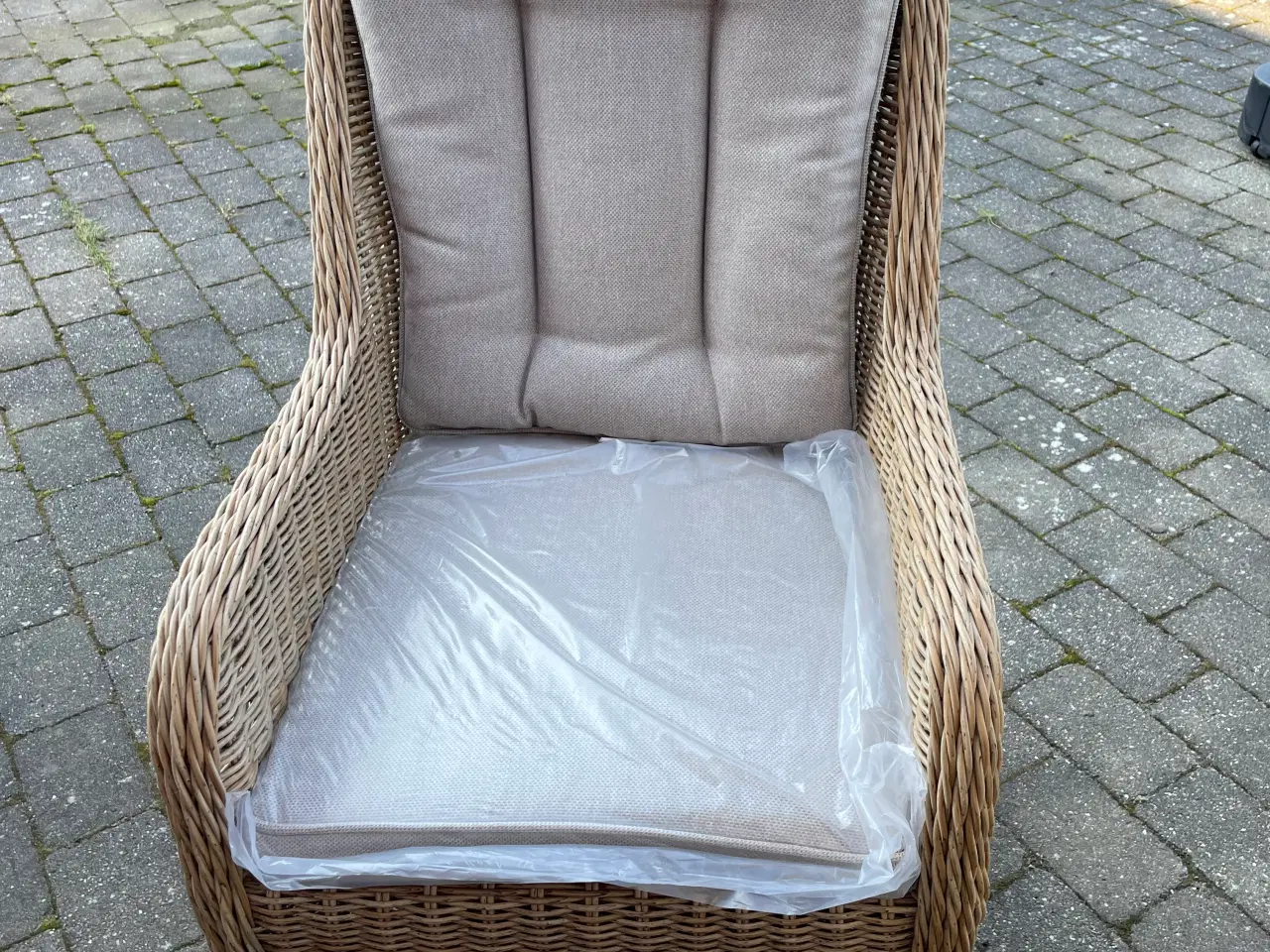 Billede 2 - Nye havemøbler