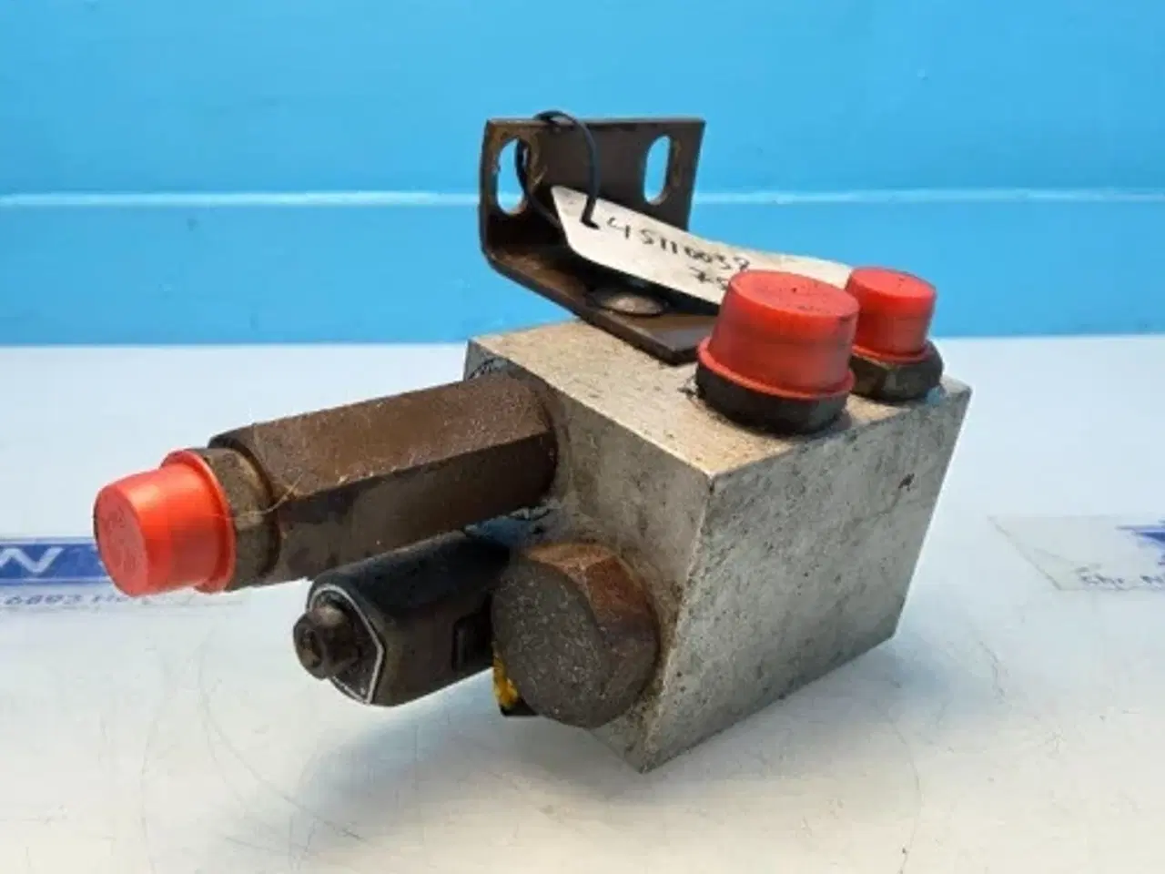 Billede 9 - Dronningborg D7500 Hydraulikventil 45110038