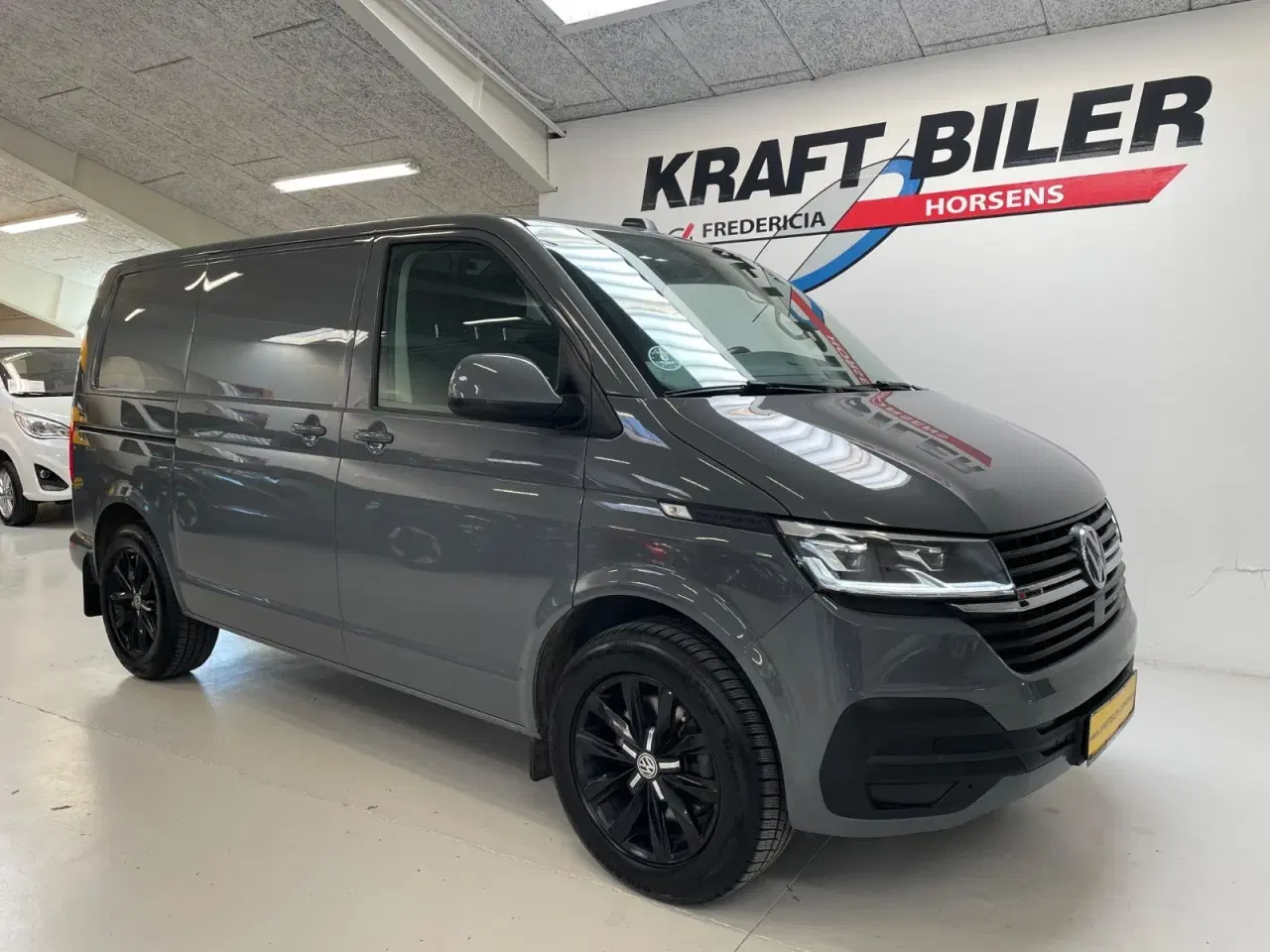 Billede 1 - VW Transporter 2,0 TDi 199 Kassevogn DSG 4Motion kort