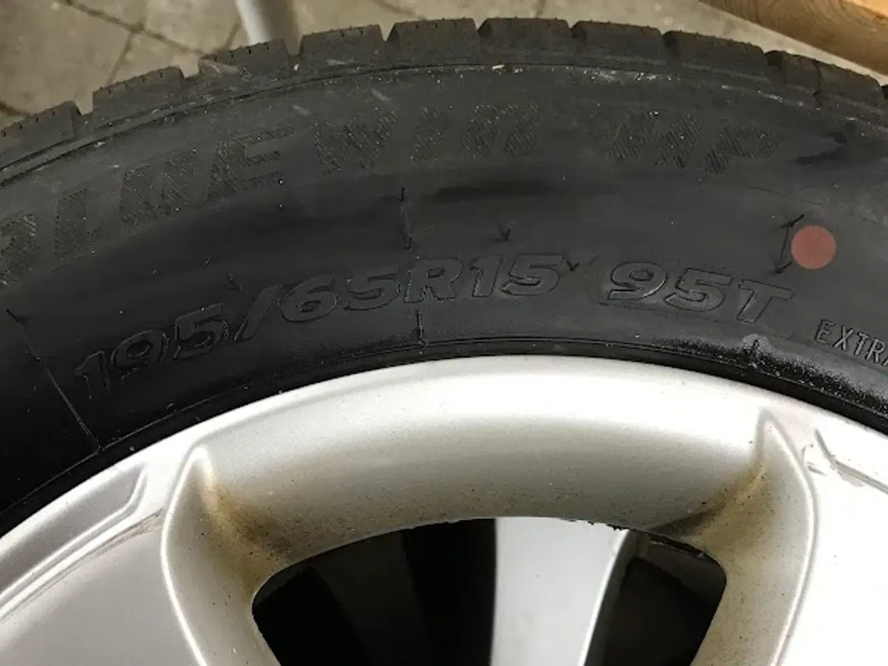 Billede 3 - Vinterdæk med fælge  195/65 R 15  95T  