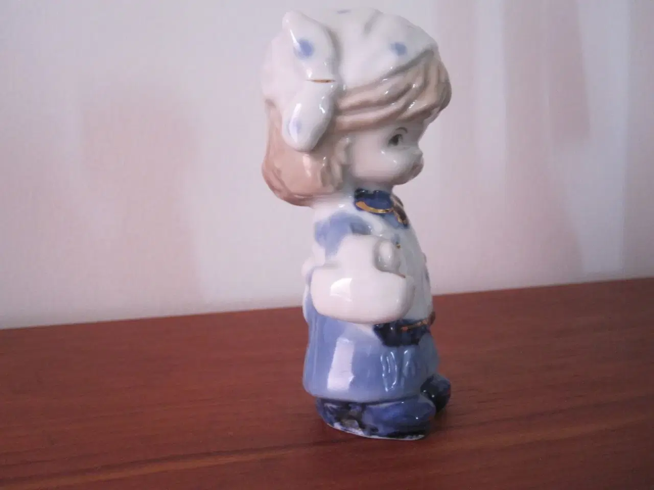 Billede 2 - porcelæns pige figur
