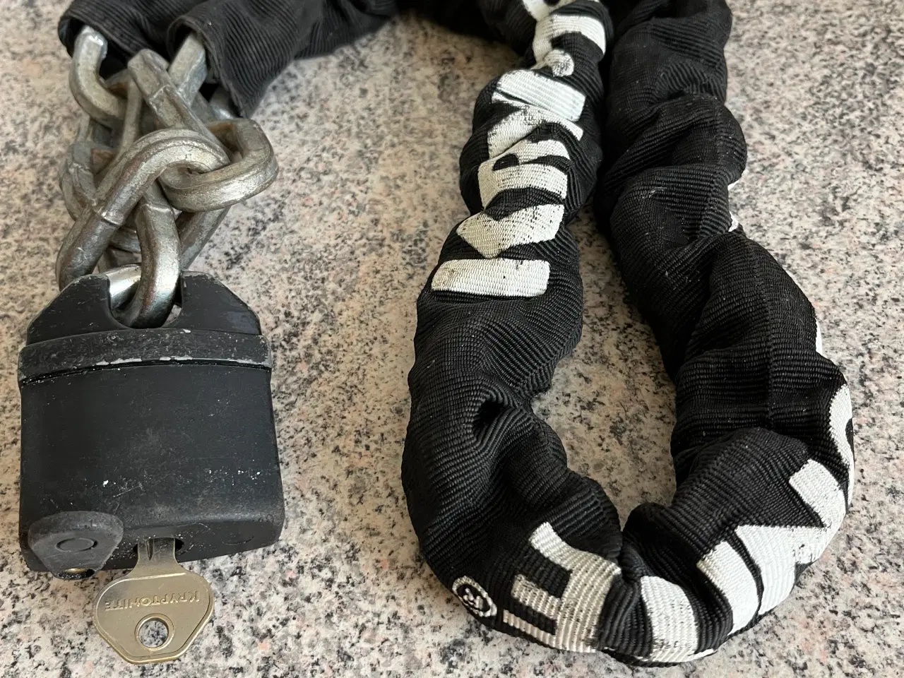Billede 1 - Kryptonite Kædelås sælges.