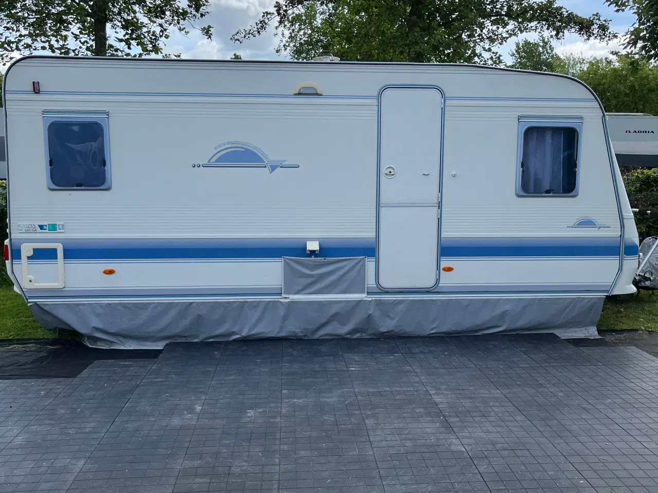 Billede 1 - Campingvogn Adria unica 502 up årgang 2002