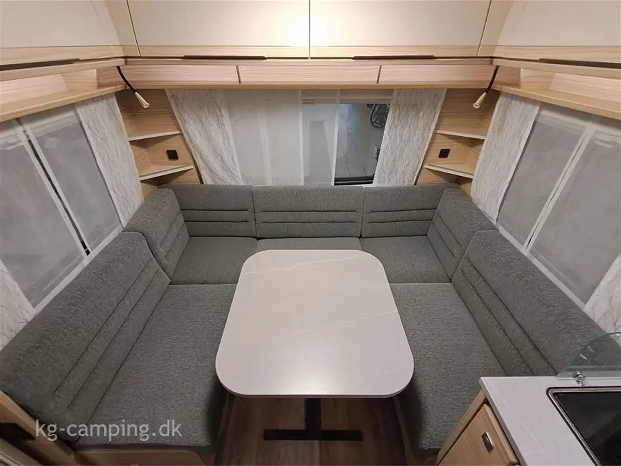 Billede 8 - 2026 - Fendt Bianco Selection 465 SFB Fransk dobbeltseng og Rundsiddegruppe - Kan nedvejes til 1500 kg.