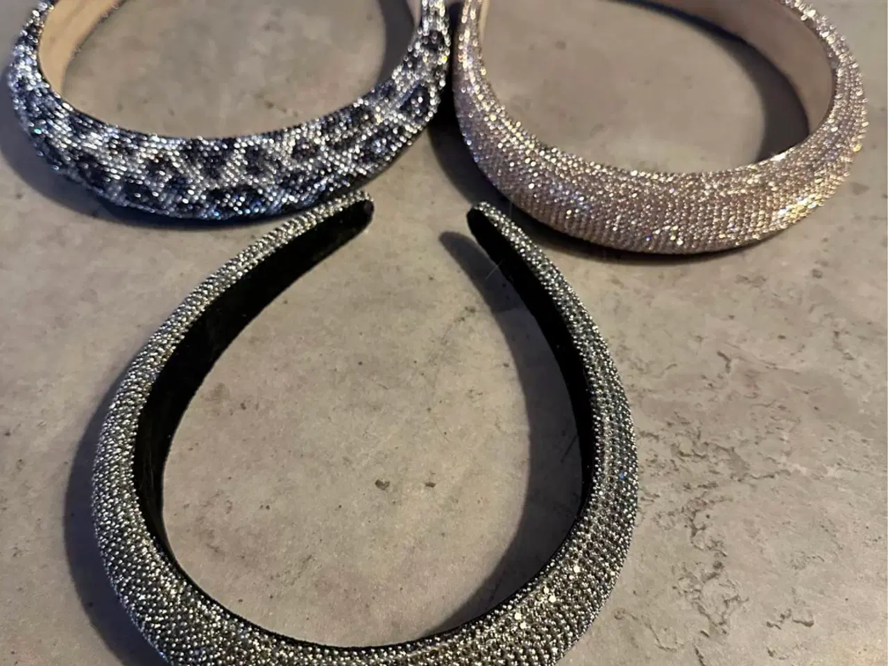 Billede 1 - Forskelligt hår bøjler og spænder sælges