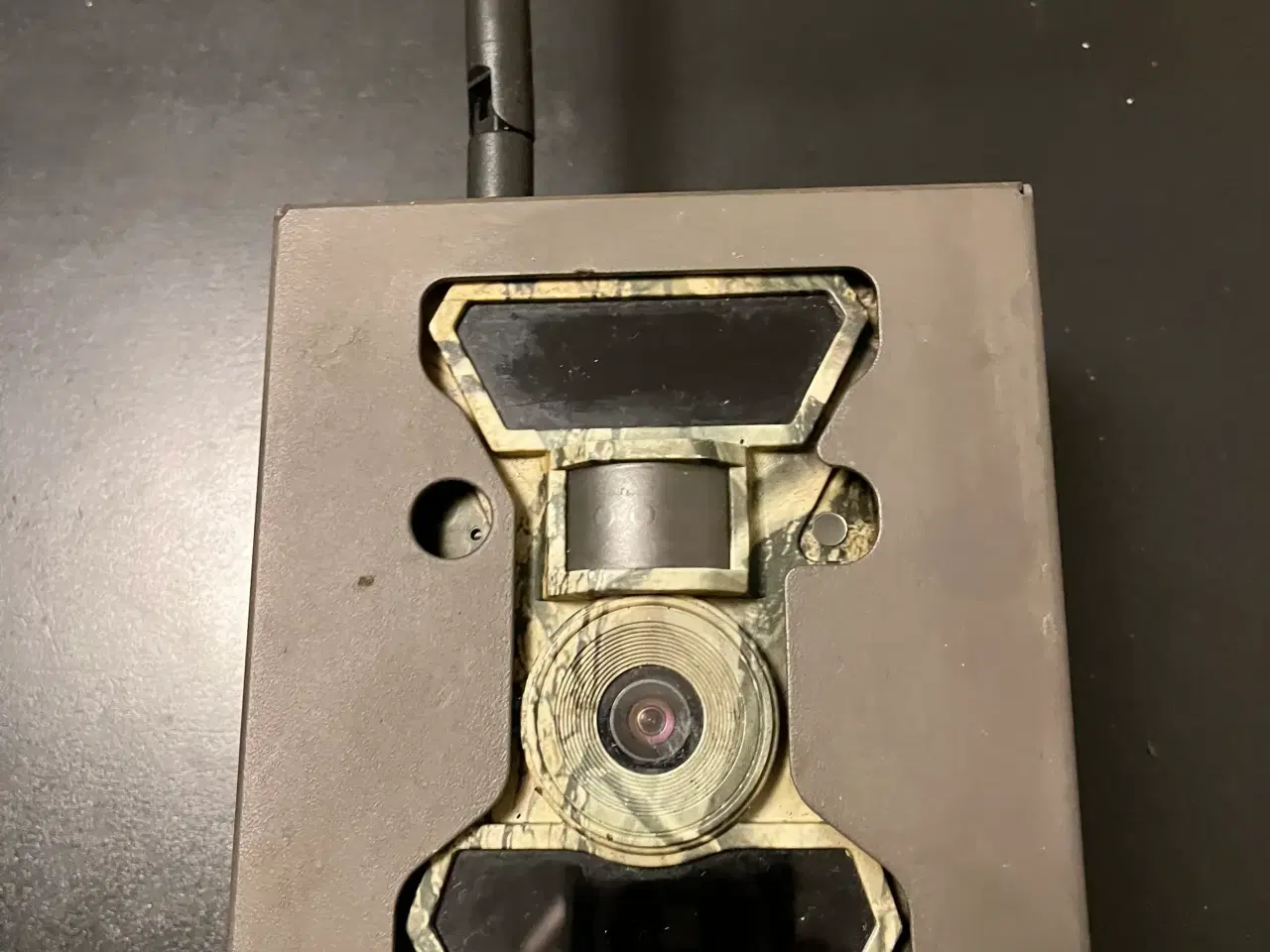 Billede 2 - Vildtkamera m. låsbar stål sikringsboks