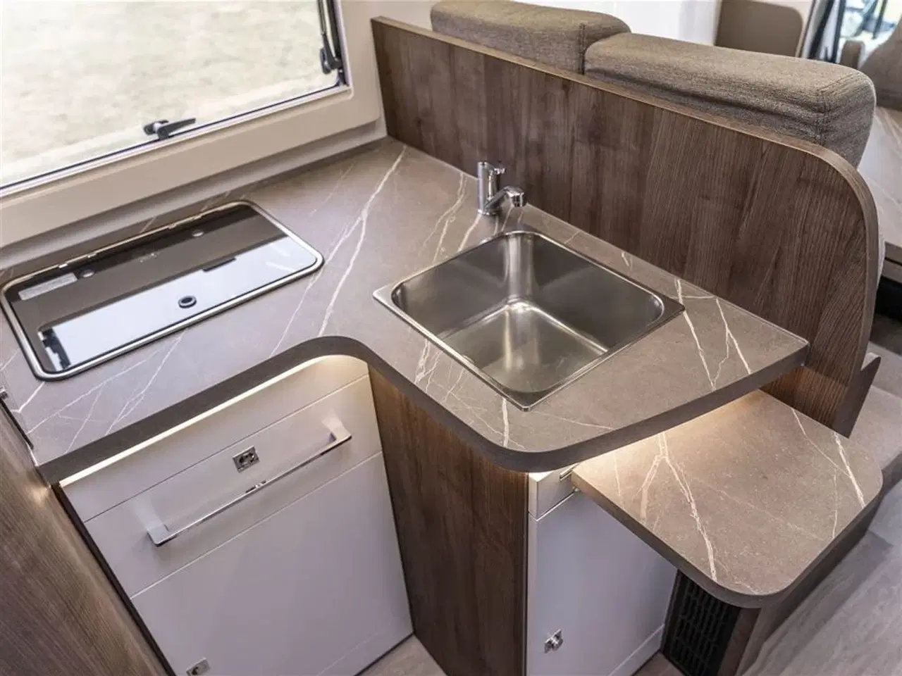 Billede 27 - 2025 - Benimar Tessoro 463 NK   Populær enkeltsengscamper