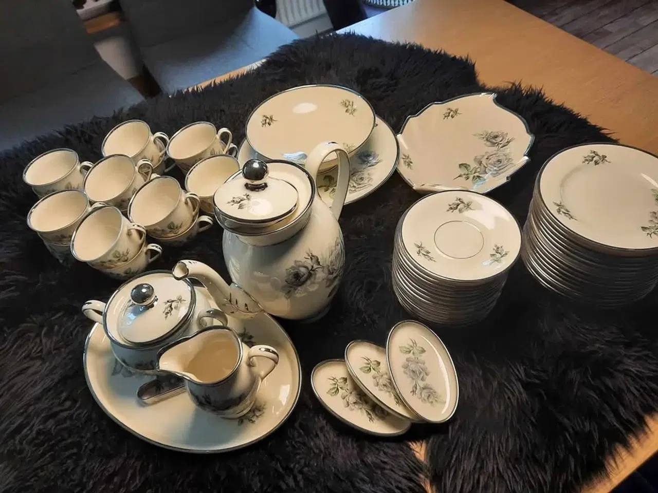 Billede 1 - Kaffestel Sort Rose