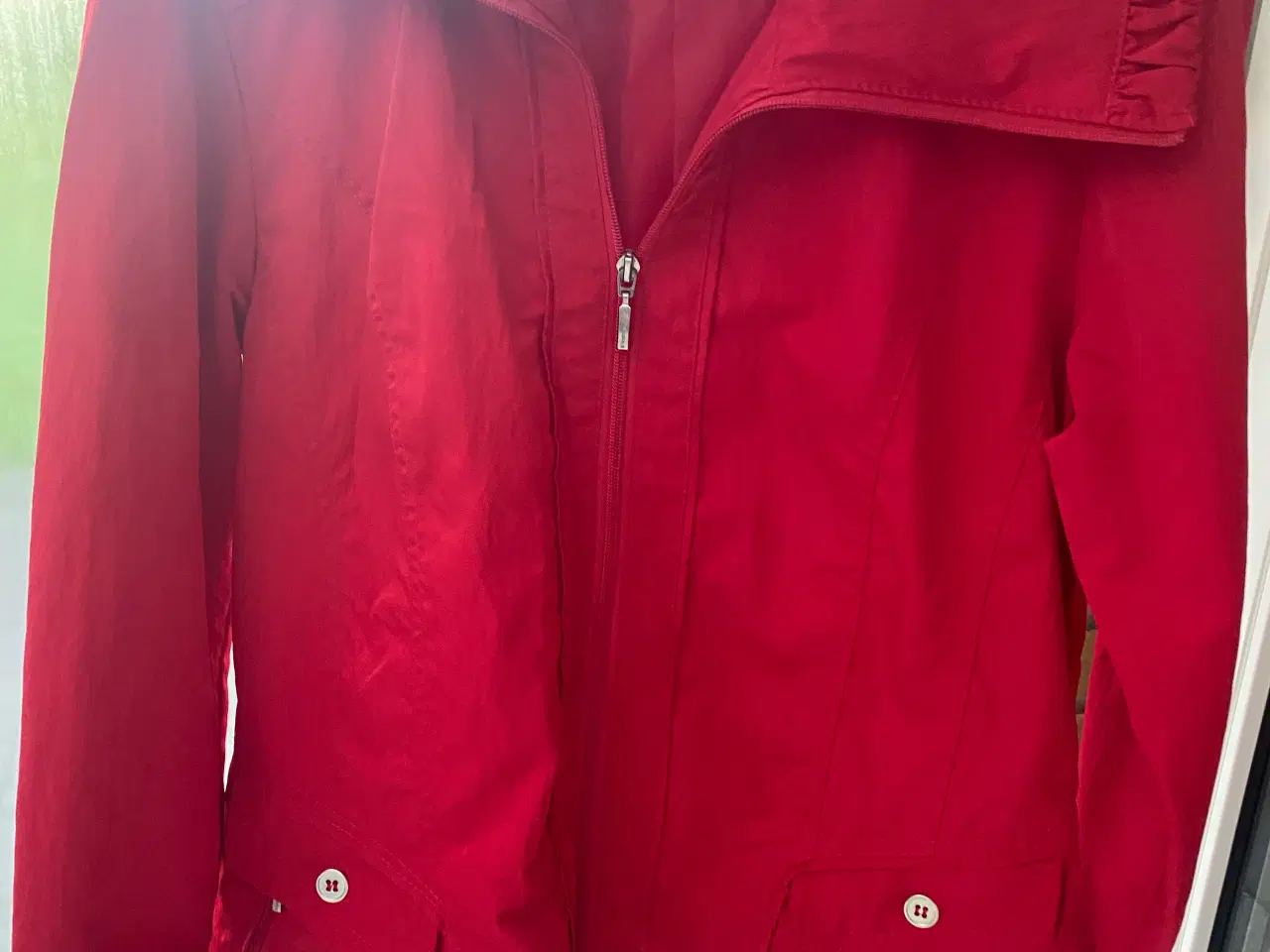 Billede 1 - Fin rød jakke fra BX Outerwear, str.42