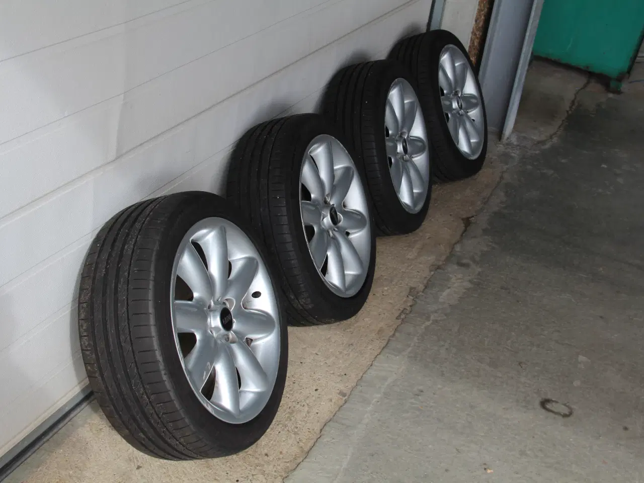 Billede 3 - 205/45-17Sommer hjul mini 70% mønster