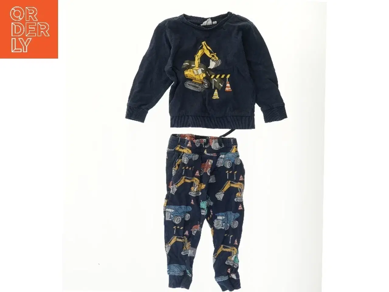 Billede 1 - Børnesæt med køretøjsmotiv fra D.m.d (str. 98)