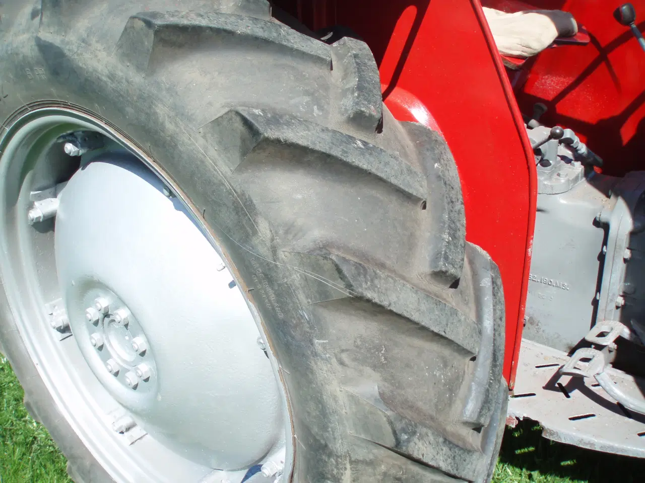 Billede 7 - Massey Ferguson 135, 3 cyl. diesel årg '75