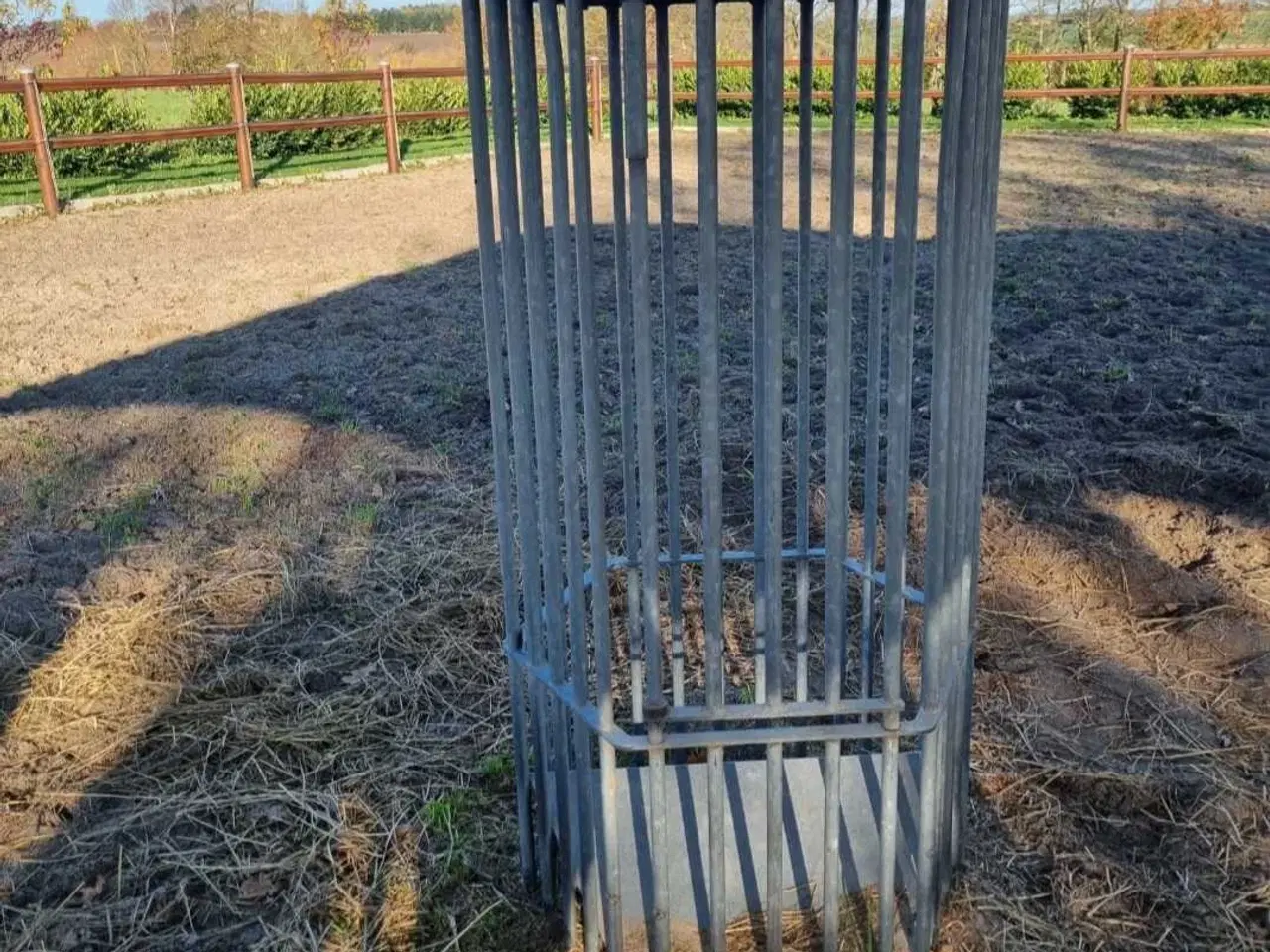 Billede 1 - Høhæk slowfeeder til udendørs 