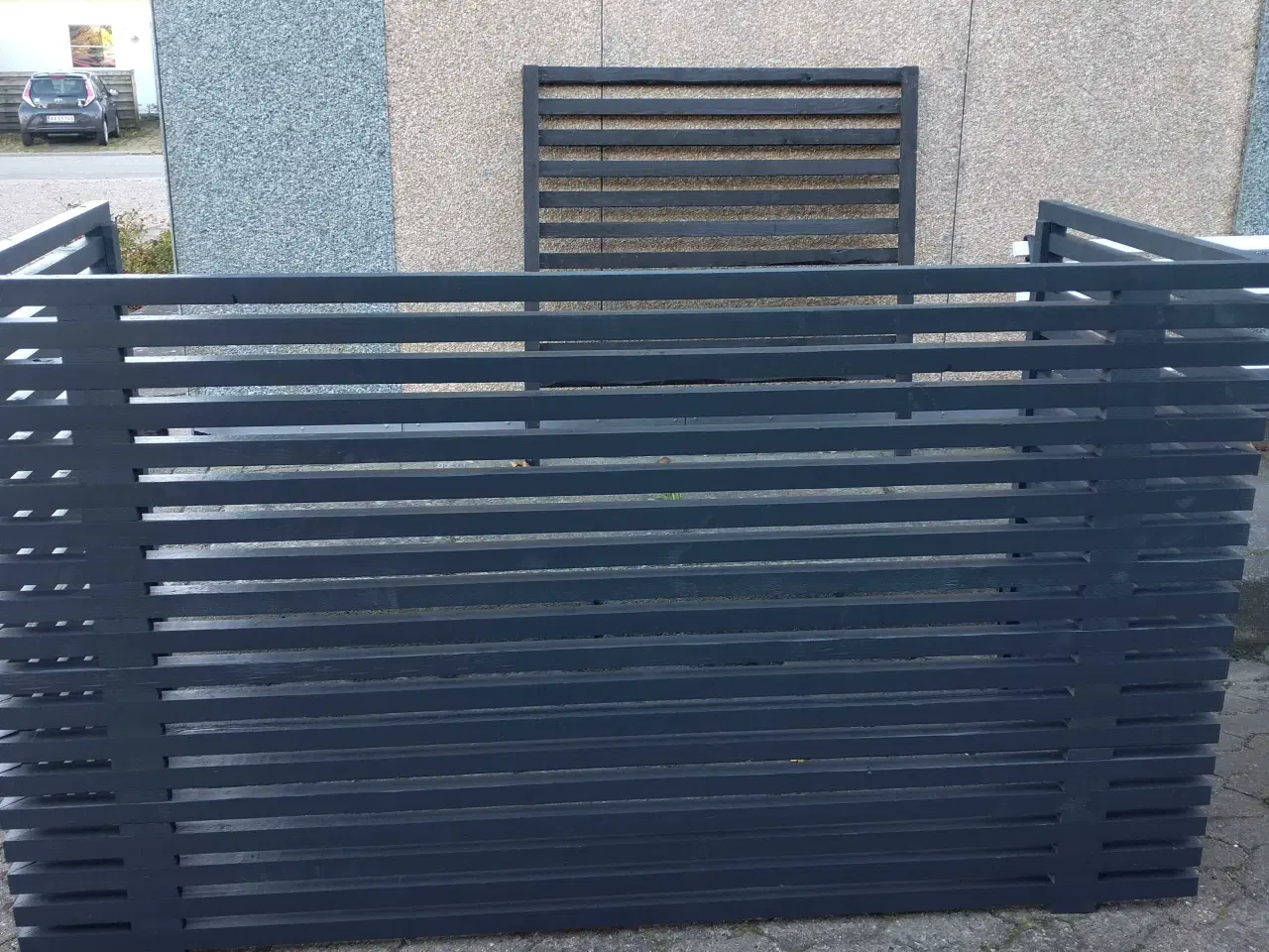 Billede 7 - Bruges også som varmepumpe skjuler. Skraldeskjul.