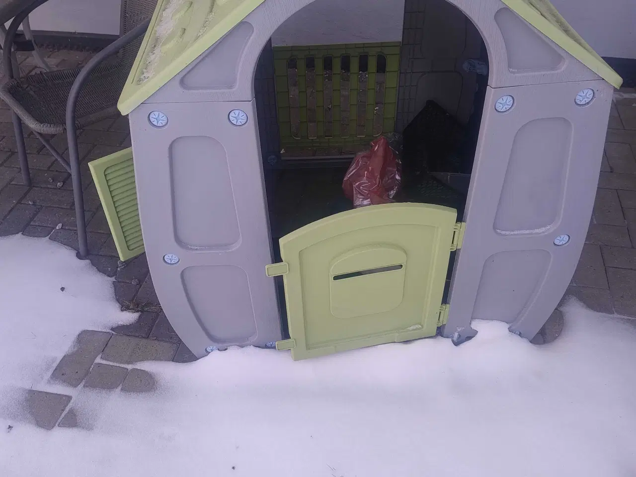 Billede 4 - Legehus plast 