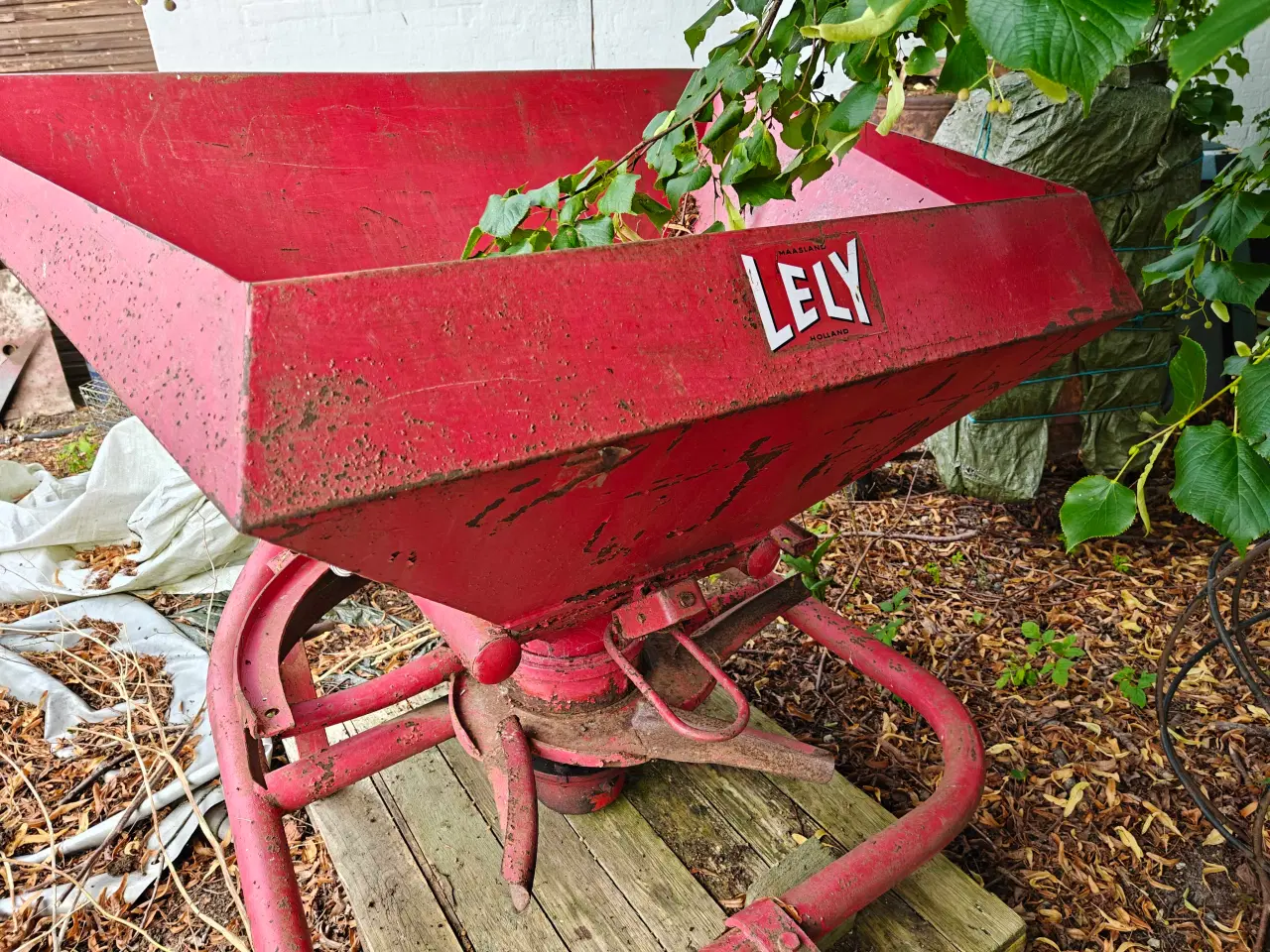 Billede 4 - Lely gødningsspreder 