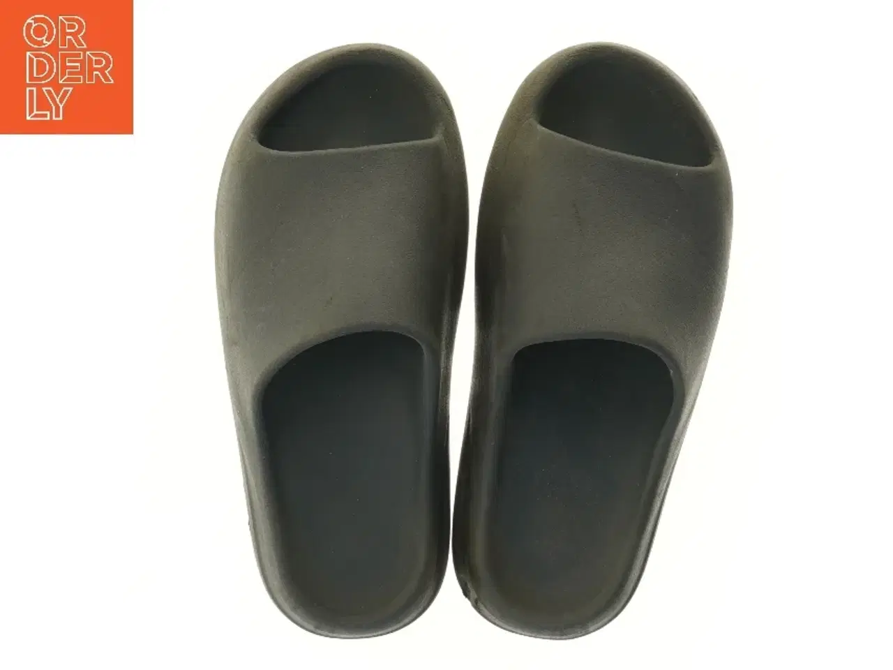 Billede 3 - Sorte yeezy slippers (str. længde 30 cm) str 44