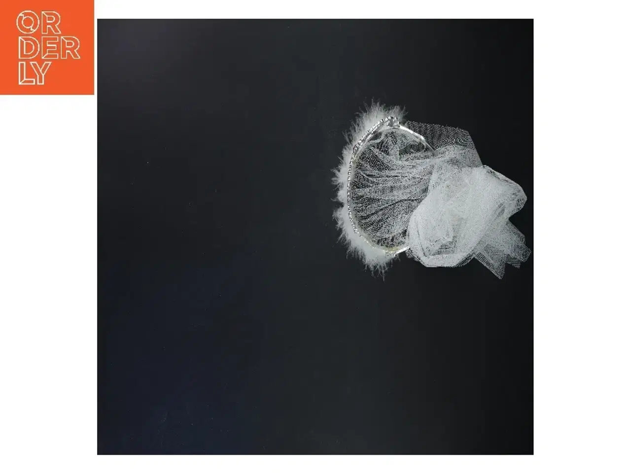 Billede 3 - Tiara med tyl og fjer (str. Ø 12 cm)