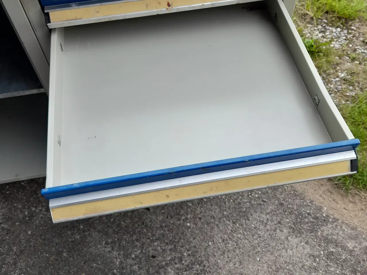 Billede 10 - Blika værkstedbord 