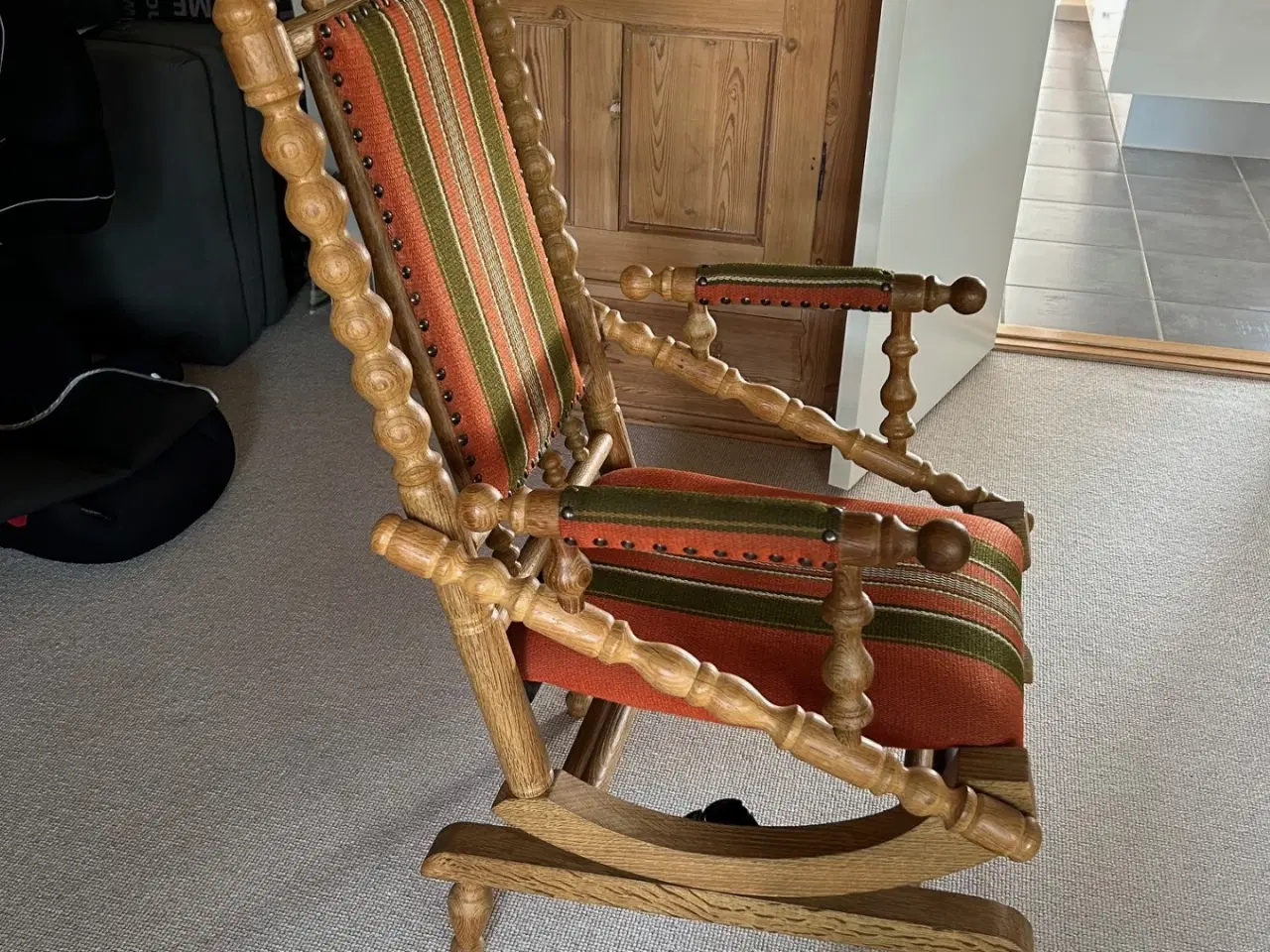 Billede 1 - Antik gyngestol i egetræ