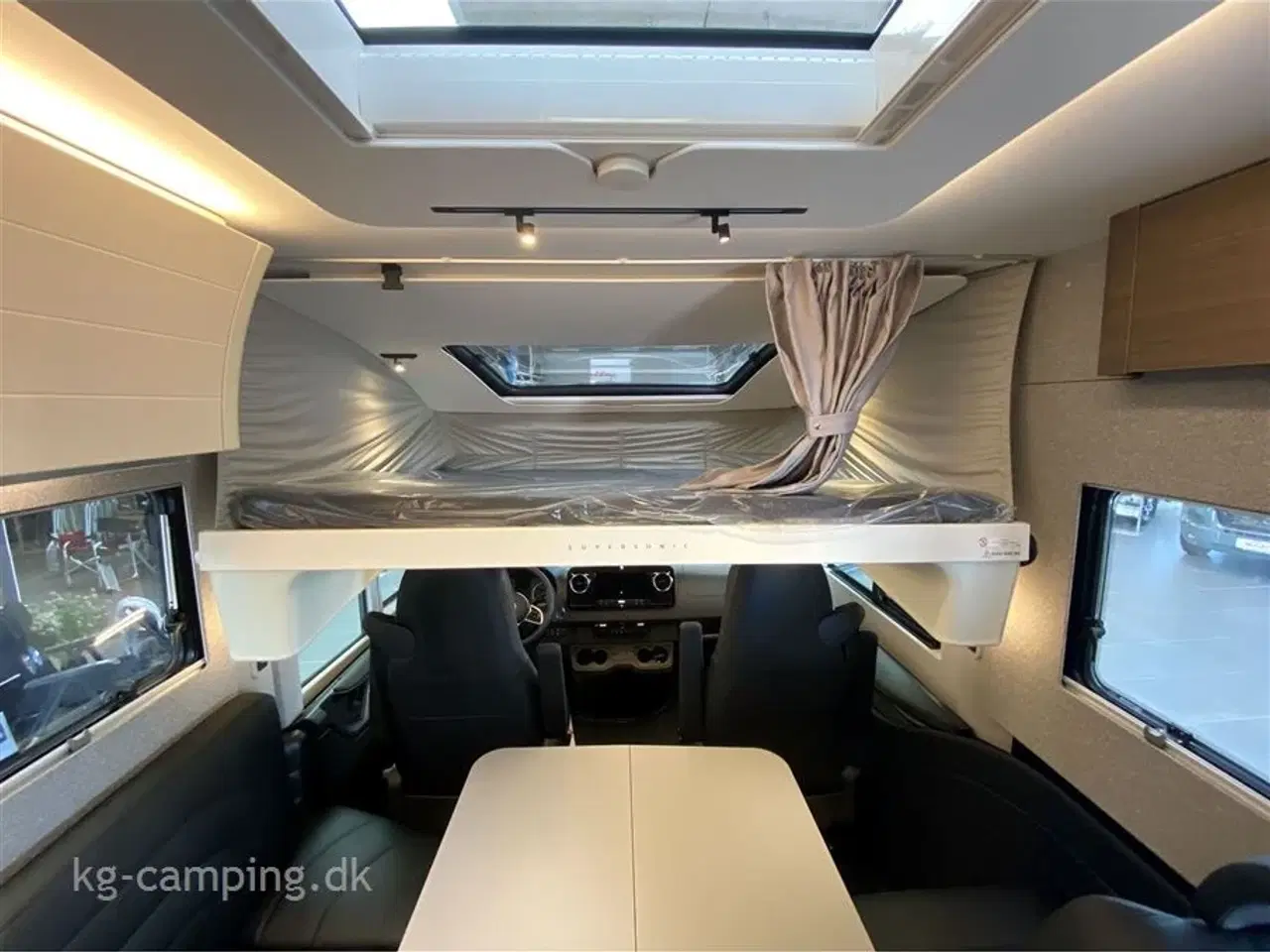Billede 18 - 2026 - Adria Super Sonic 780 DL   Adria Super Sonic 780 – Ultimativ luksus på hjul Bestilt til levering medio oktober 2025