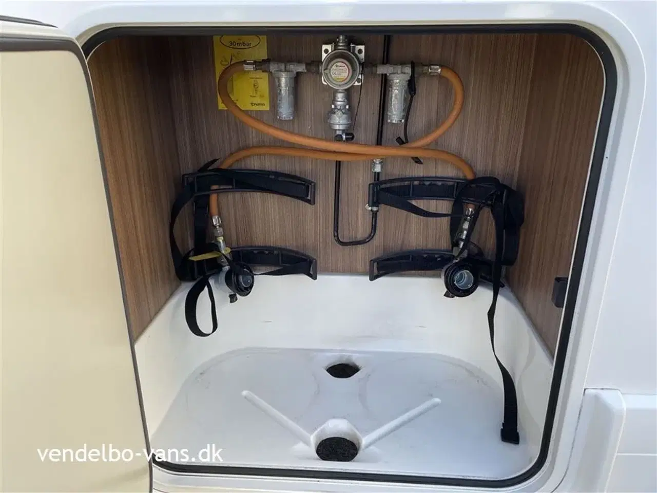 Billede 17 - 2017 - Euramobil Profila PT 695 EB   Enkeltsenge og stor garage - Automatgear - 150 HK