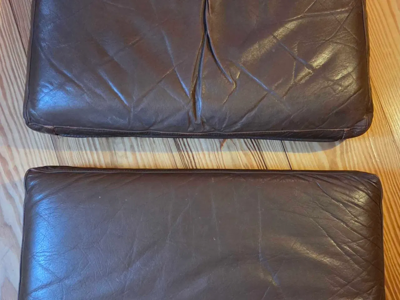 Billede 1 - Hans J Wegners hynde sæt brun læder 