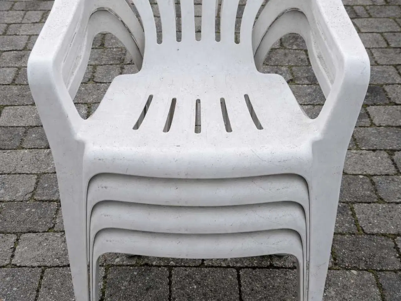 Billede 1 - 4 plastik stole 