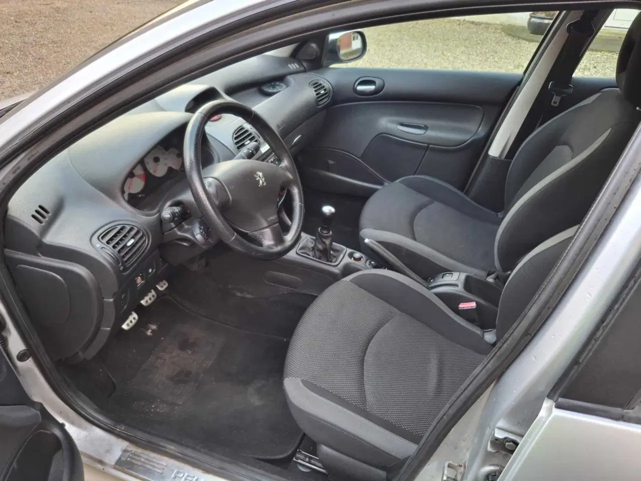 Billede 6 - Solid og billig Peugeot 207 sægles