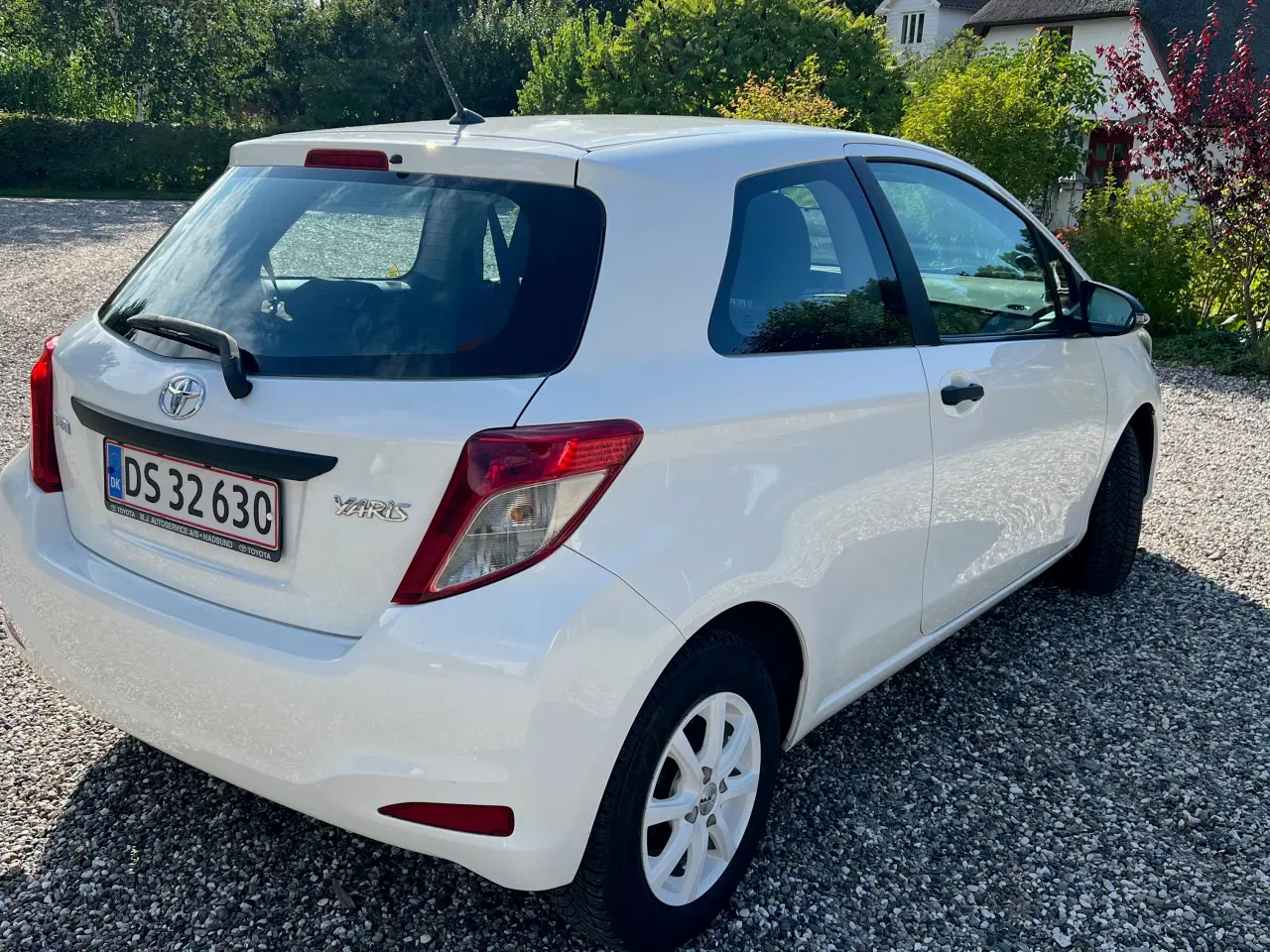 Billede 2 - Sjældent velholdt Toyota Yaris - lavt kilometertal