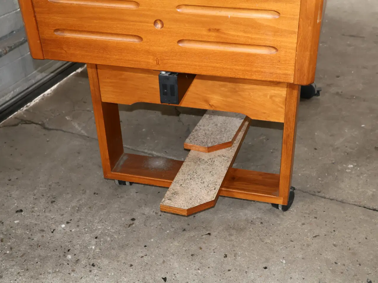 Billede 5 -  Scaiola salatbar m/elektrisk hæve/sænkelåg. 