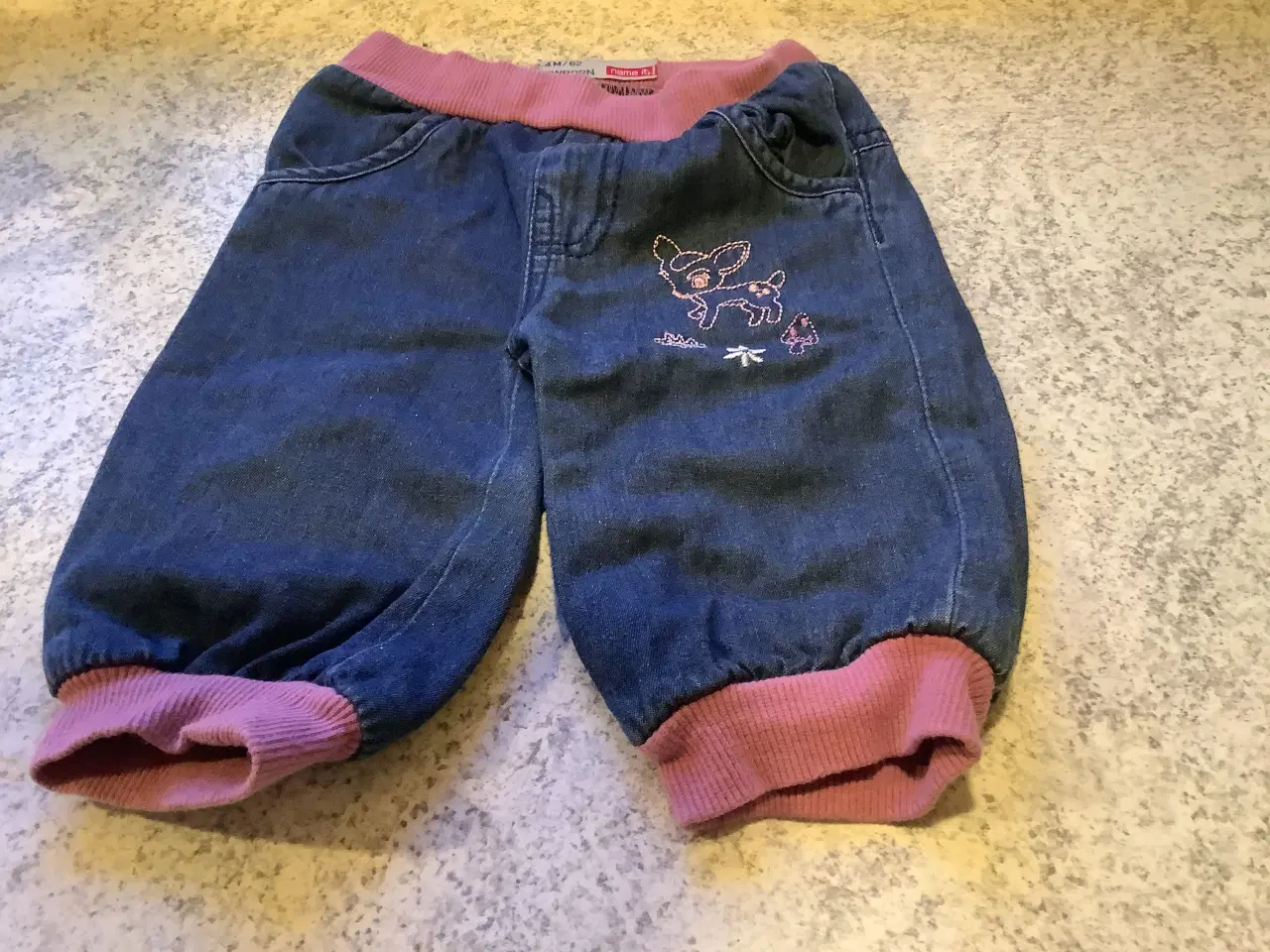 Billede 4 - Helt nye denim bukser med broderi af Bambi str. 62