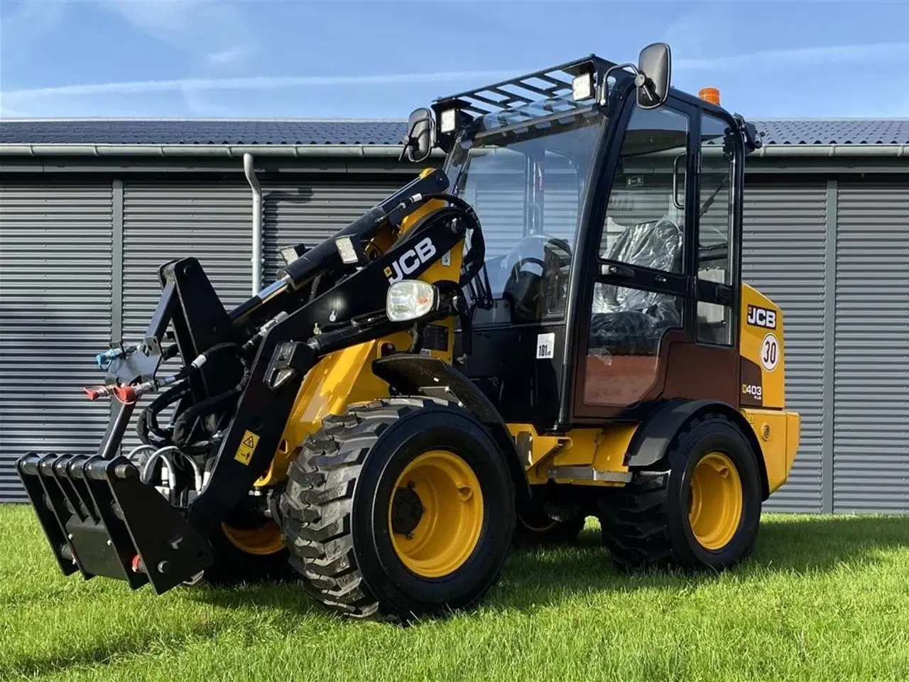 Billede 1 - JCB 403 Plus Agri Med kabine og 30 km/t