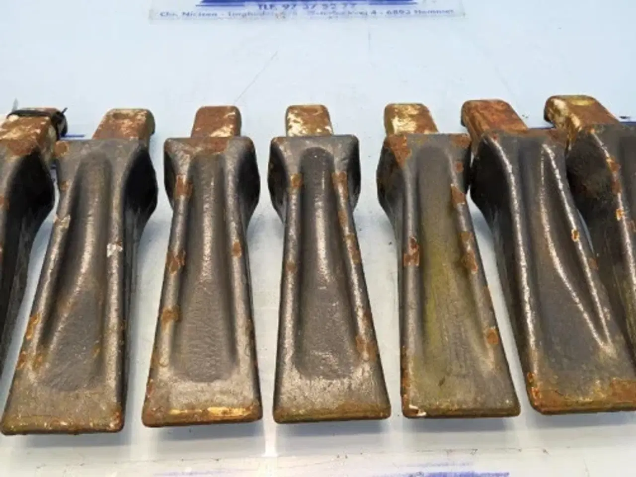 Billede 2 - Hydrema 806 Skovltænder 548022   7 Stk