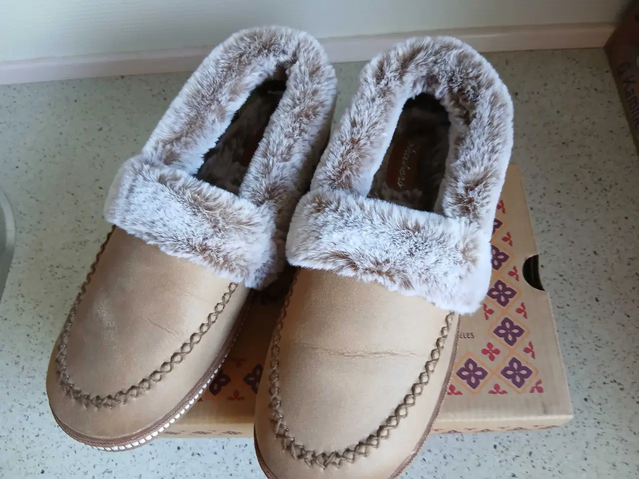 Billede 1 - Skechers hjemmesko