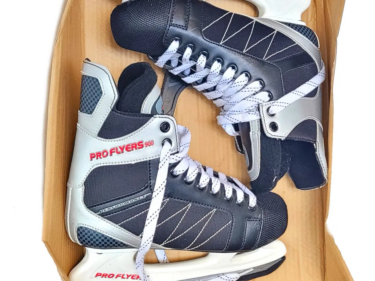 Billede 1 - Ishockey Skøjter Pro Flyers 900 str.39