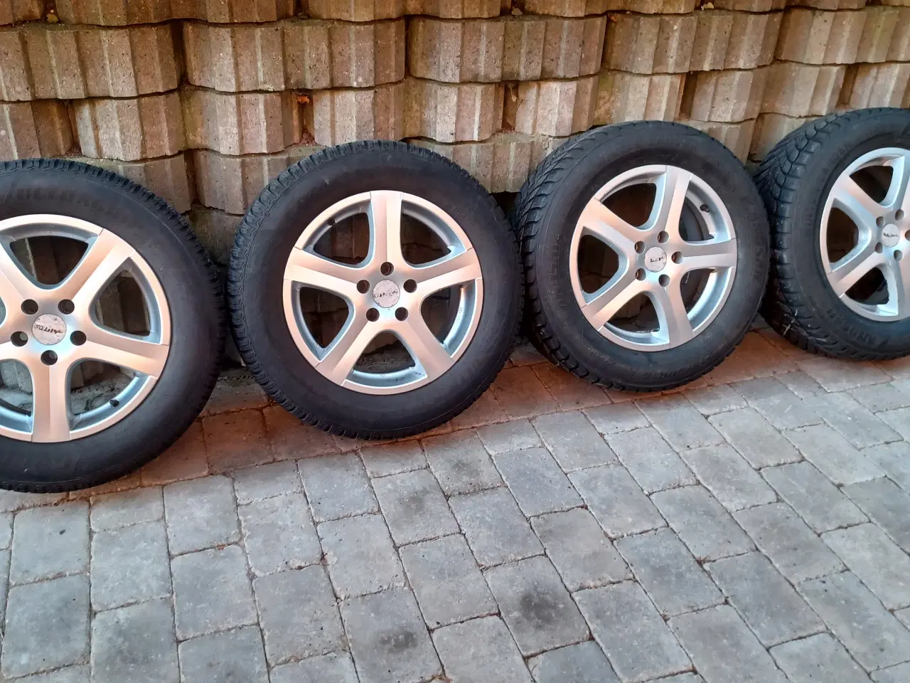 Billede 1 - Ford vinterhjul.