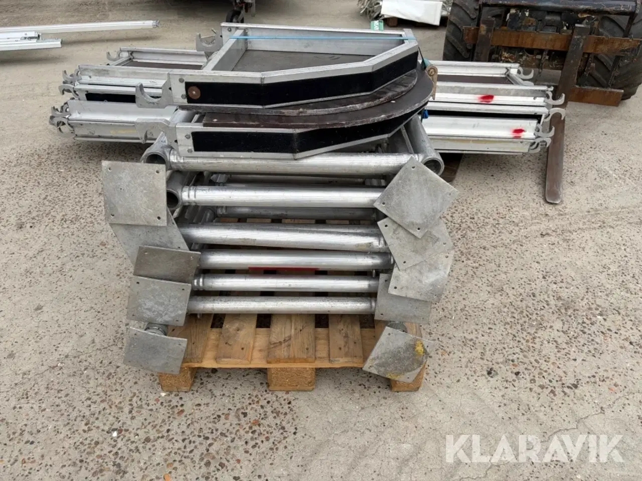 Billede 2 - Stillads 15 meter med 2 hjørner - 2 paller