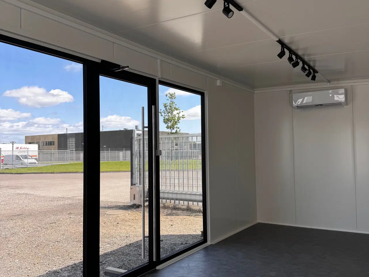 Billede 2 - Få plads til mere! Eksklusiv pavillon 7x3m - 21 m²