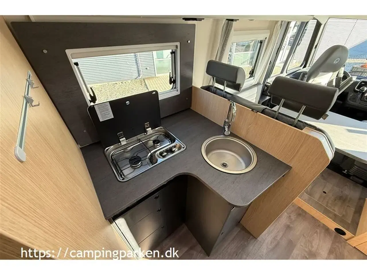 Billede 7 - 2026 - SunLight I 68 Adventure Edition   Sunlights flagskib med enkeltsenge, automatgear, 180hk og 4.400 kg. chassis