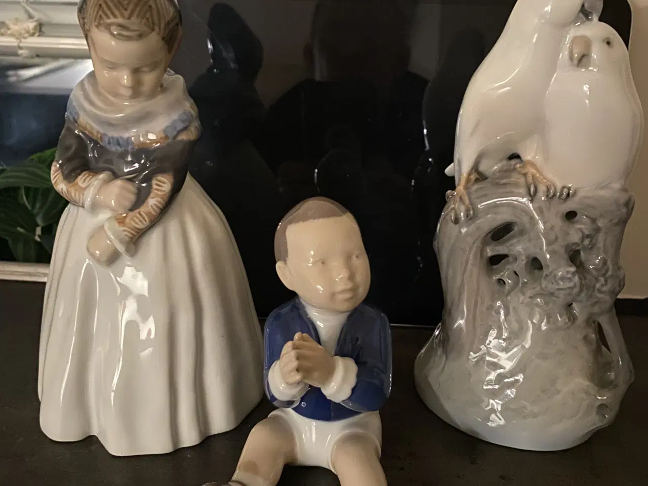 Billede 2 - 3 figurer royal København sælges. 1 klasse. 