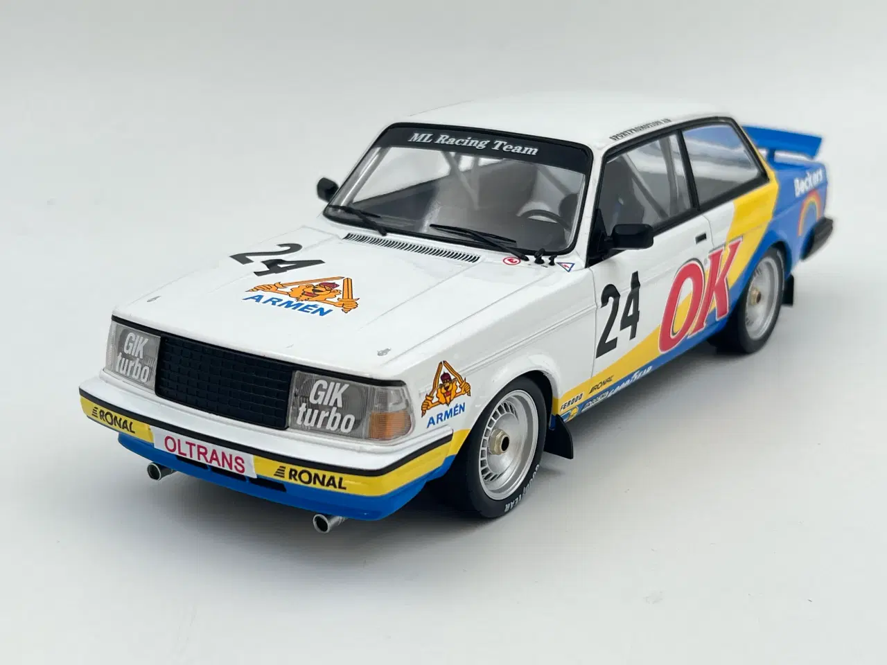 Billede 1 - 1985 Volvo 240 Turbo 1:18  Flot og detaljeret